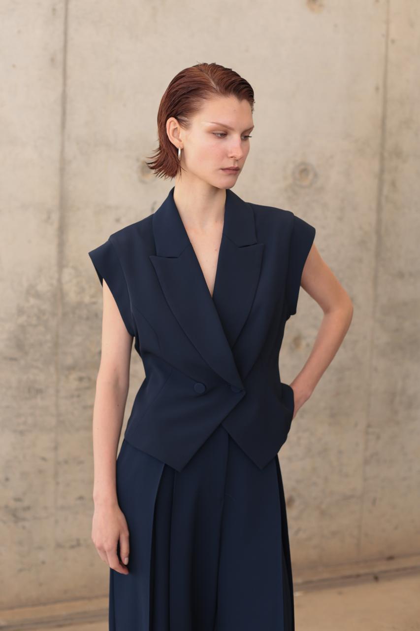SET WITH VEST DOUBLE-BREASTED AND HIGH-RISE TROUSER WITH FRONT PLEATS – Image 6