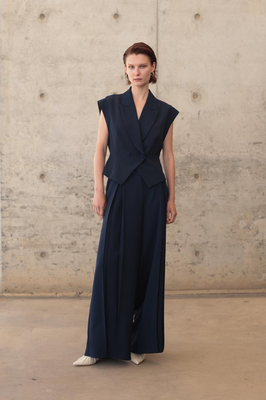 SET WITH VEST DOUBLE-BREASTED AND HIGH-RISE TROUSER WITH FRONT PLEATS – Image 3