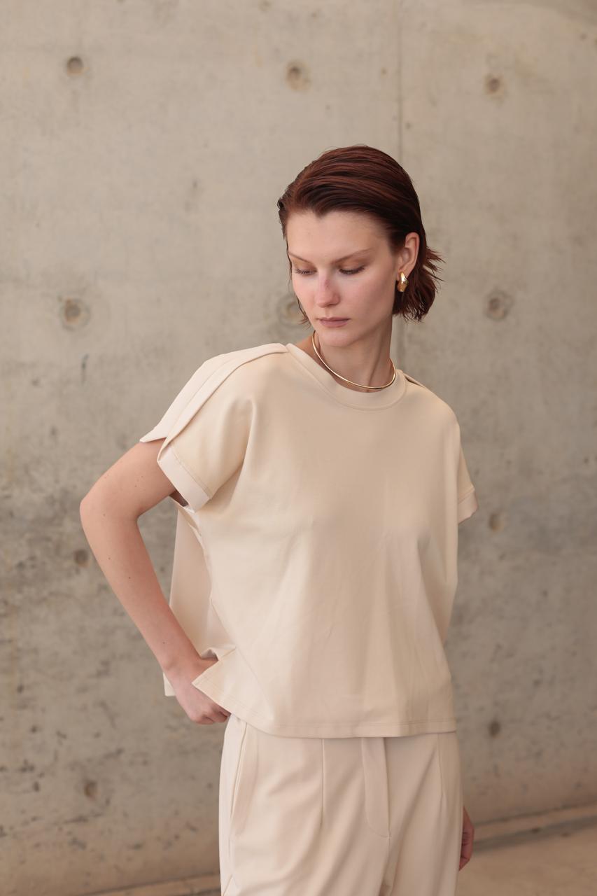 ELEGANT CO-ORD SET WITH RELAXED FIT TOP AND TAILORED TAPERED PANTS – Image 3