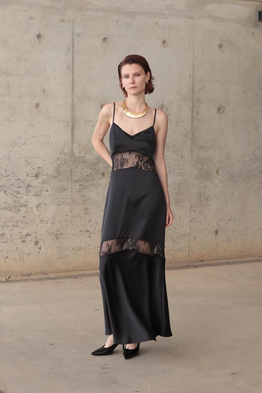 LONG DRESS WITH LACE PANELS AND THIN STRAPS – Image 3