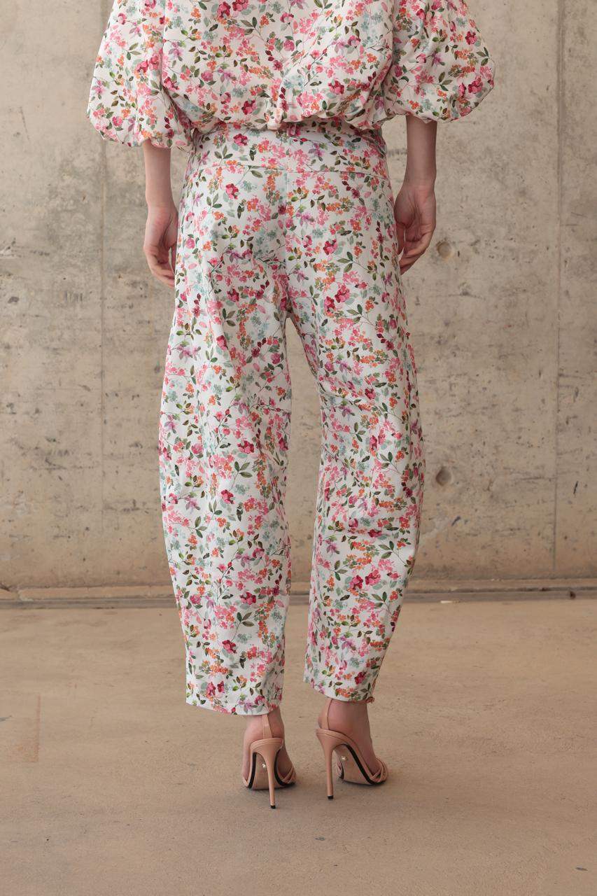 WIDE-LEG FLORAL PRINT HIGH-WAIST JEAN – Image 2