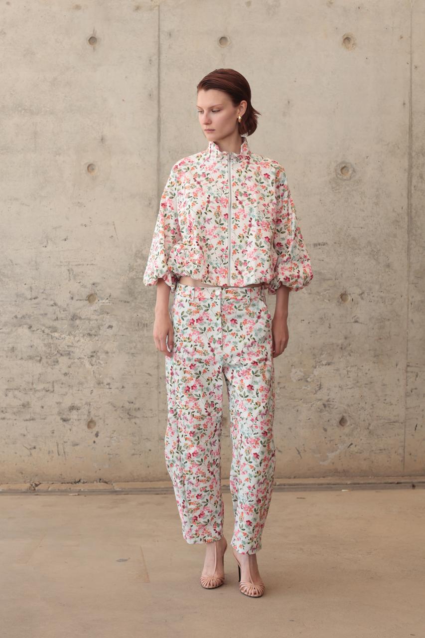 WIDE-LEG FLORAL PRINT HIGH-WAIST JEAN – Image 4