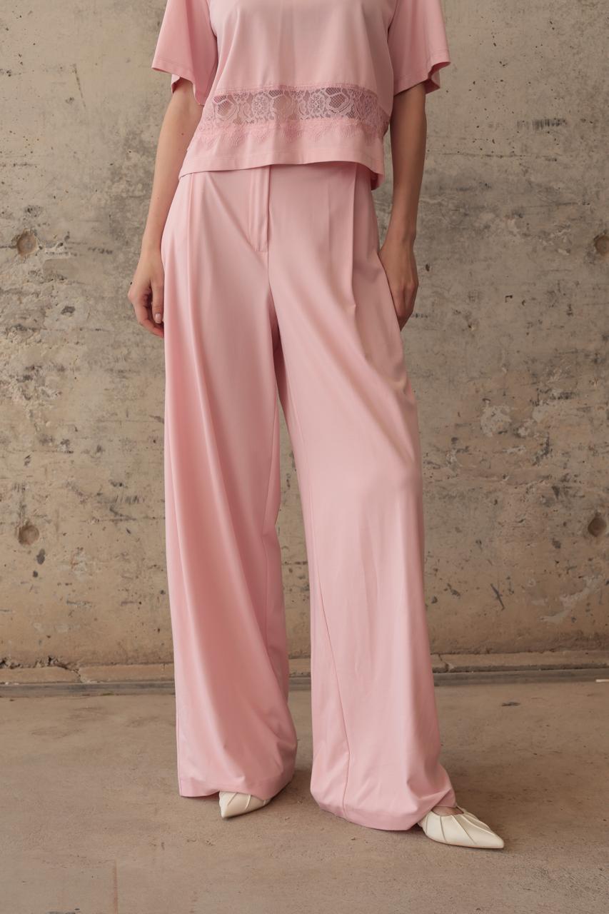 WIDE LEG TROUSER WITH A SOFT, FLOWY FIY FOR EVERYDAY ELEGANCE – Image 2