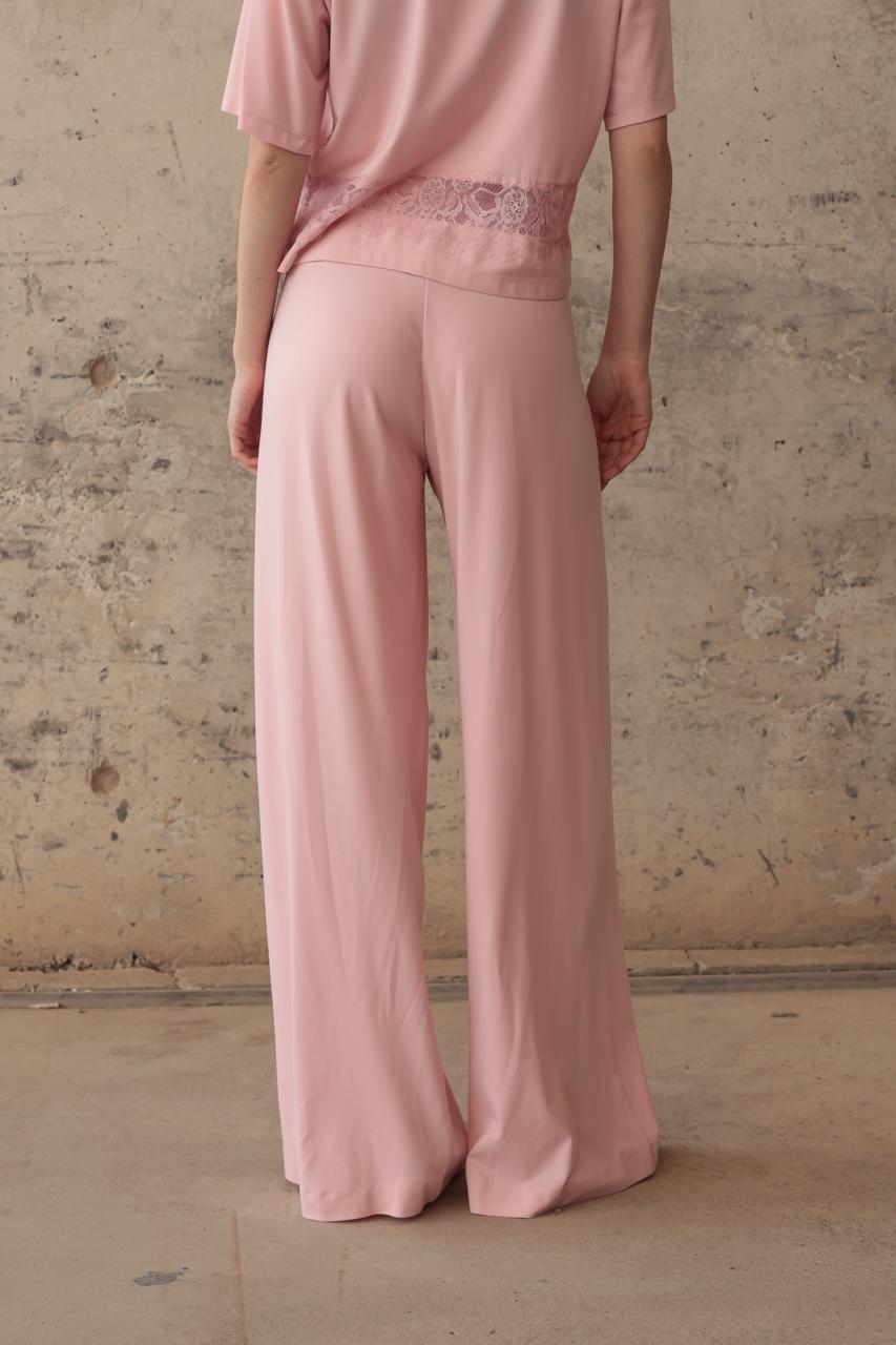 WIDE LEG TROUSER WITH A SOFT, FLOWY FIY FOR EVERYDAY ELEGANCE – Image 3