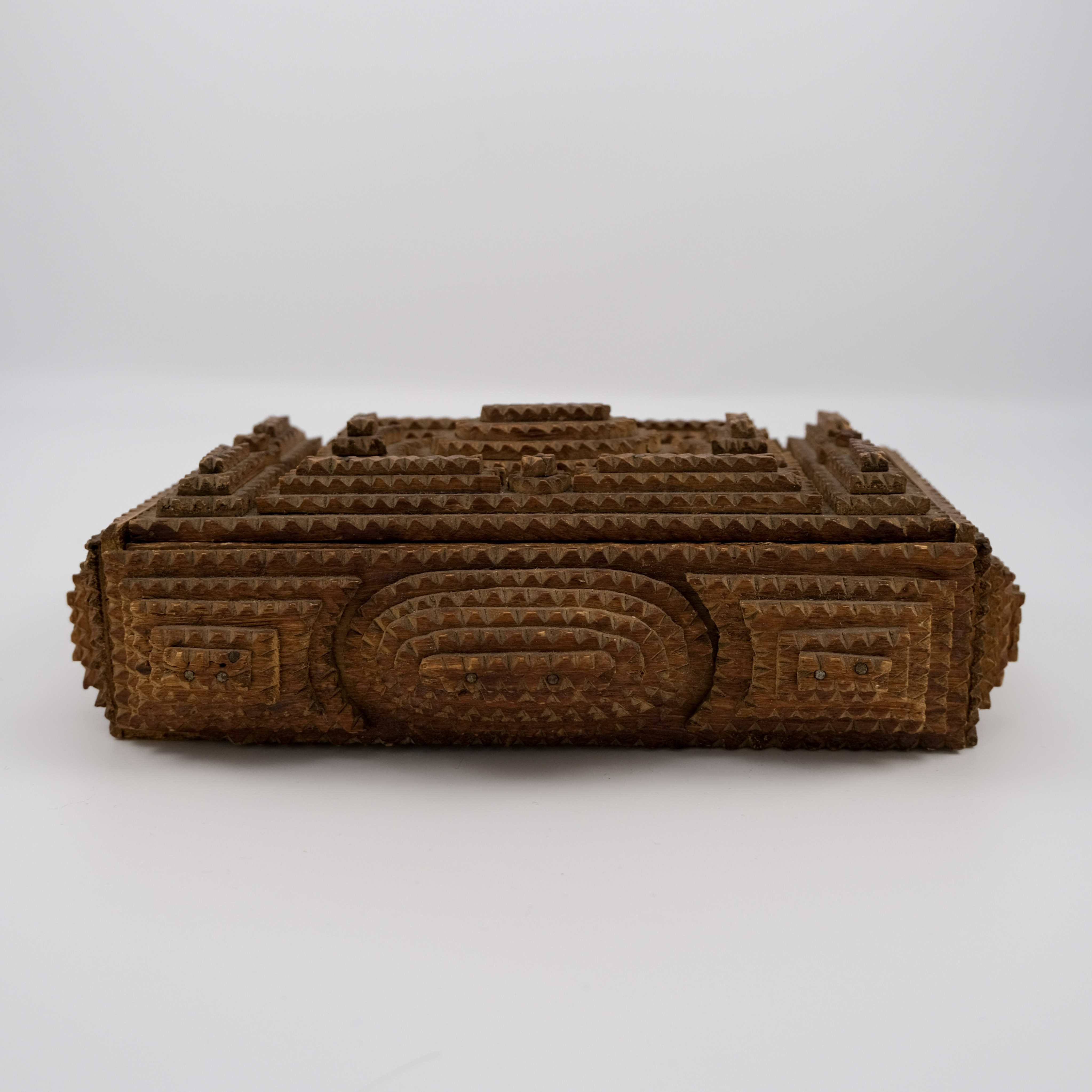 Tramp Art Box With Oval Details – Image 3
