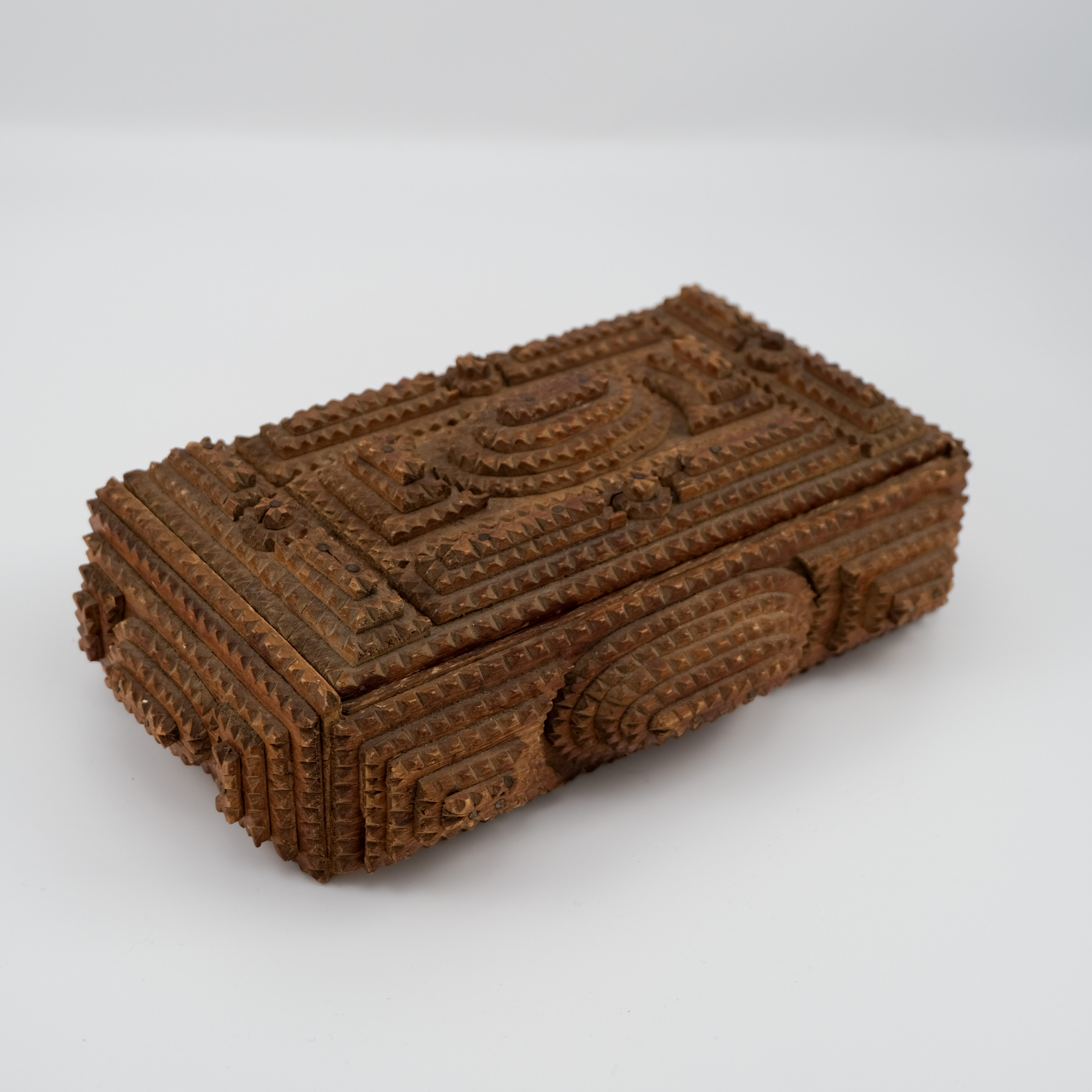 Tramp Art Box With Oval Details – Image 2