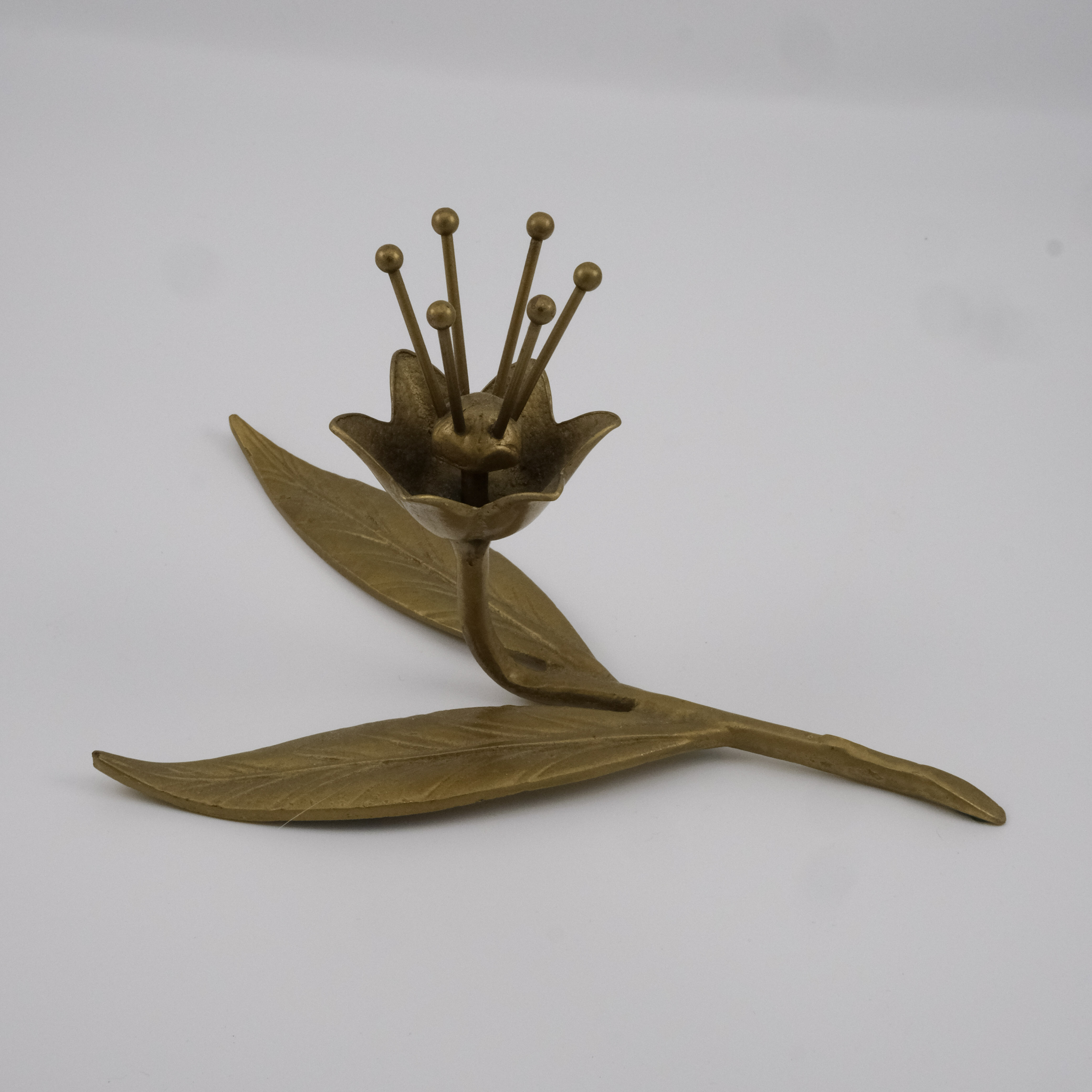 Vintage Brass Lotus Flower Ashtray – Image 4