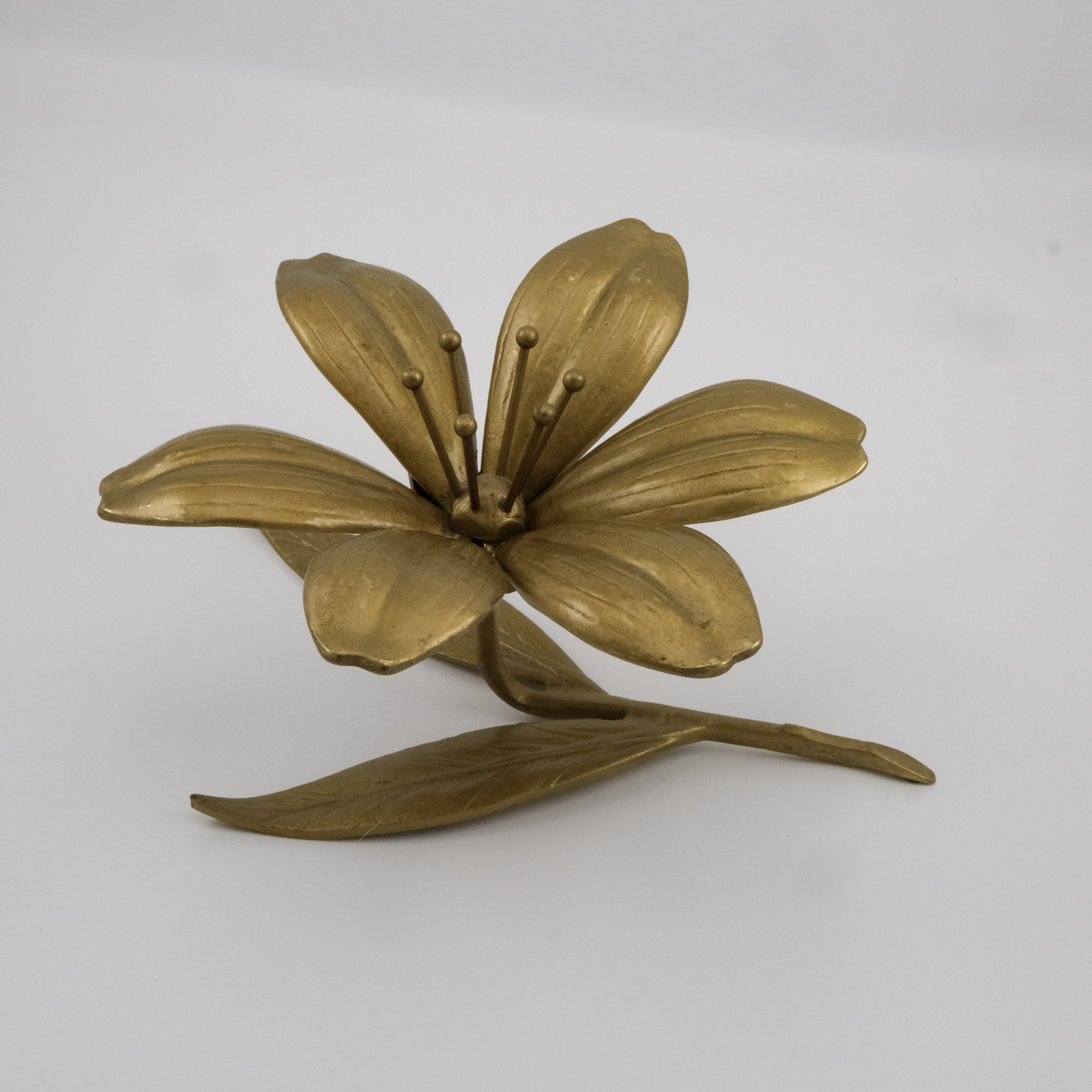 Vintage Brass Lotus Flower Ashtray – Image 1