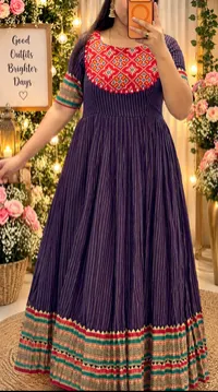 Narayanpeta Handloom Long Frock – Image 1