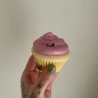 LEMON BLUEBERRY CUPCAKES – Image 1