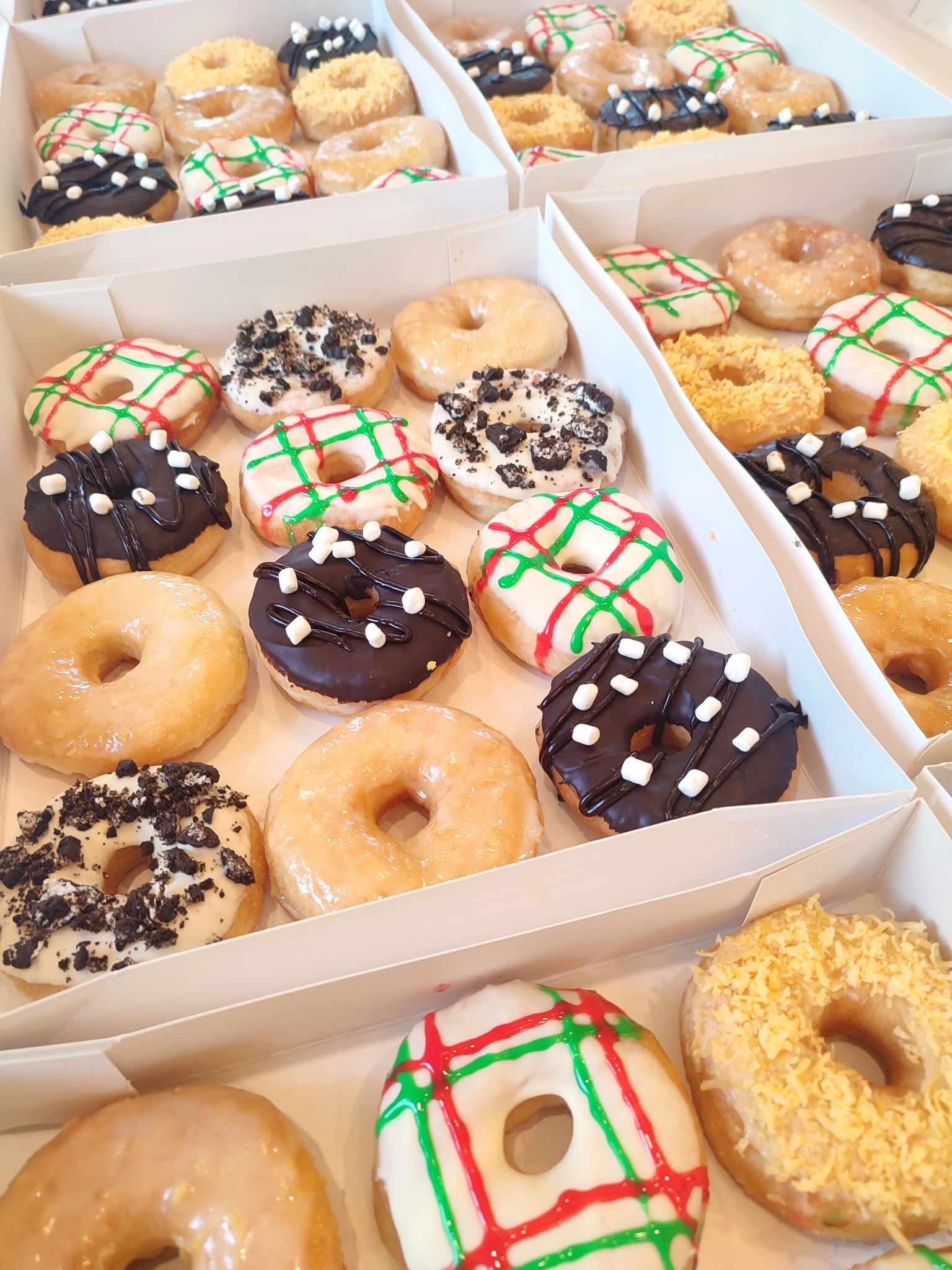 Classic Glazed Donuts – Image 1