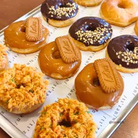 Premium Glazed Donuts – Biscoff