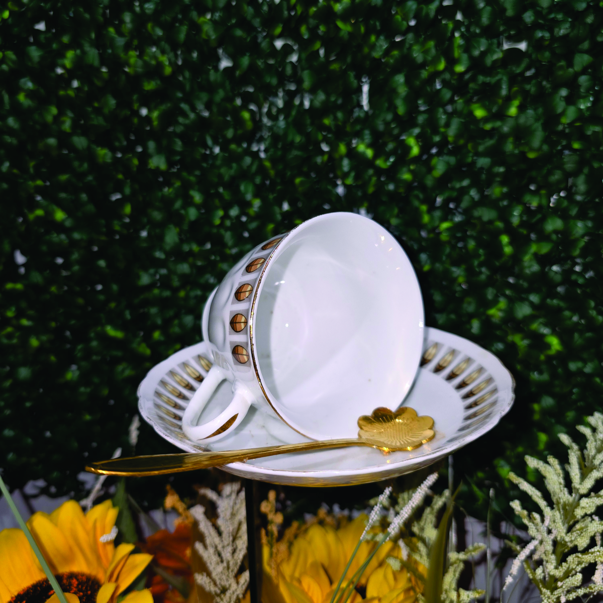 Golden Elegance Teacup Garden Bird Feeder – Image 2