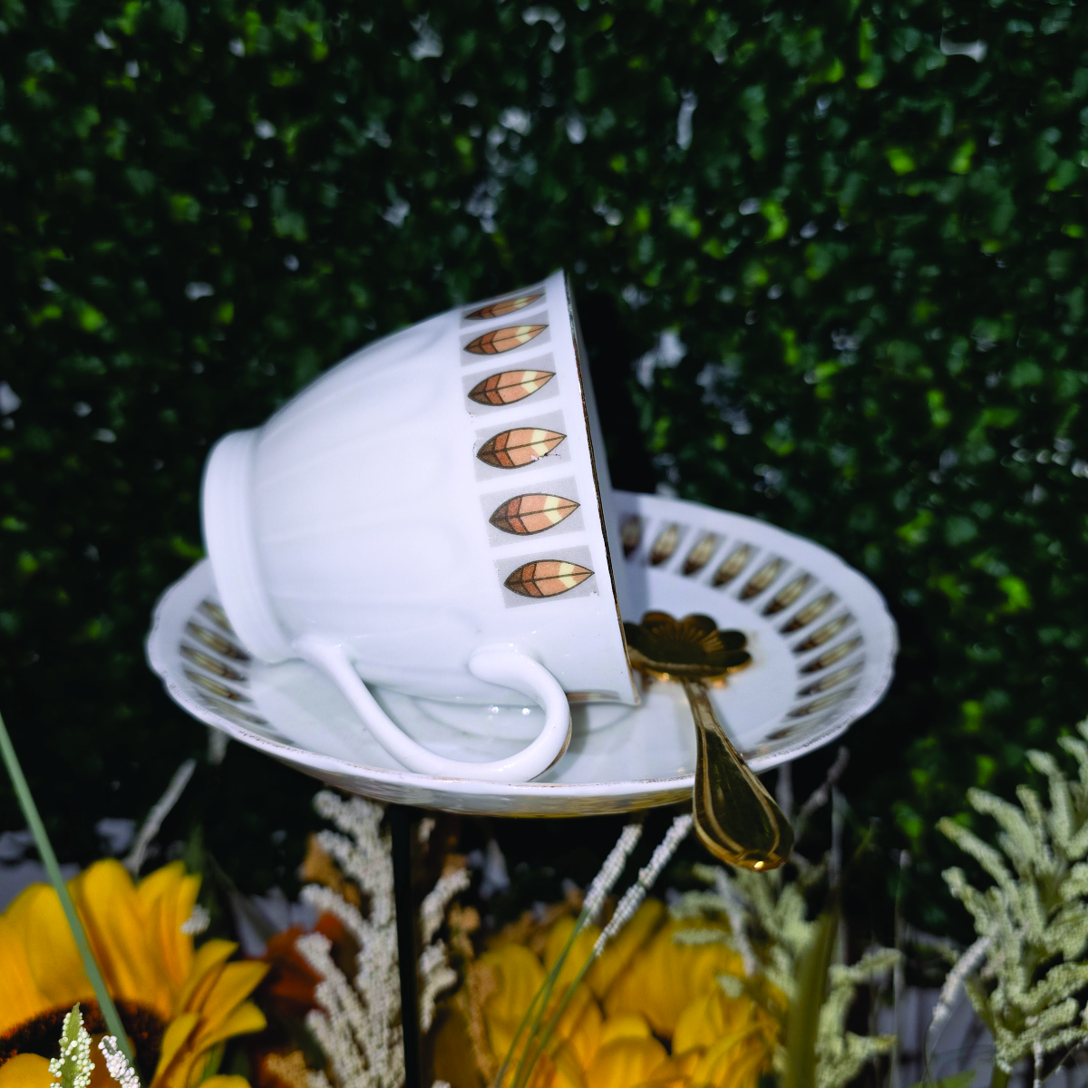Golden Elegance Teacup Garden Bird Feeder – Image 3