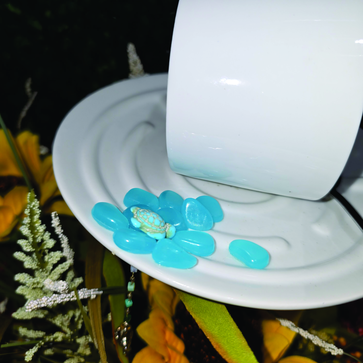 Coastal Sea Turtle Teacup Garden Bird Feeder – Image 2