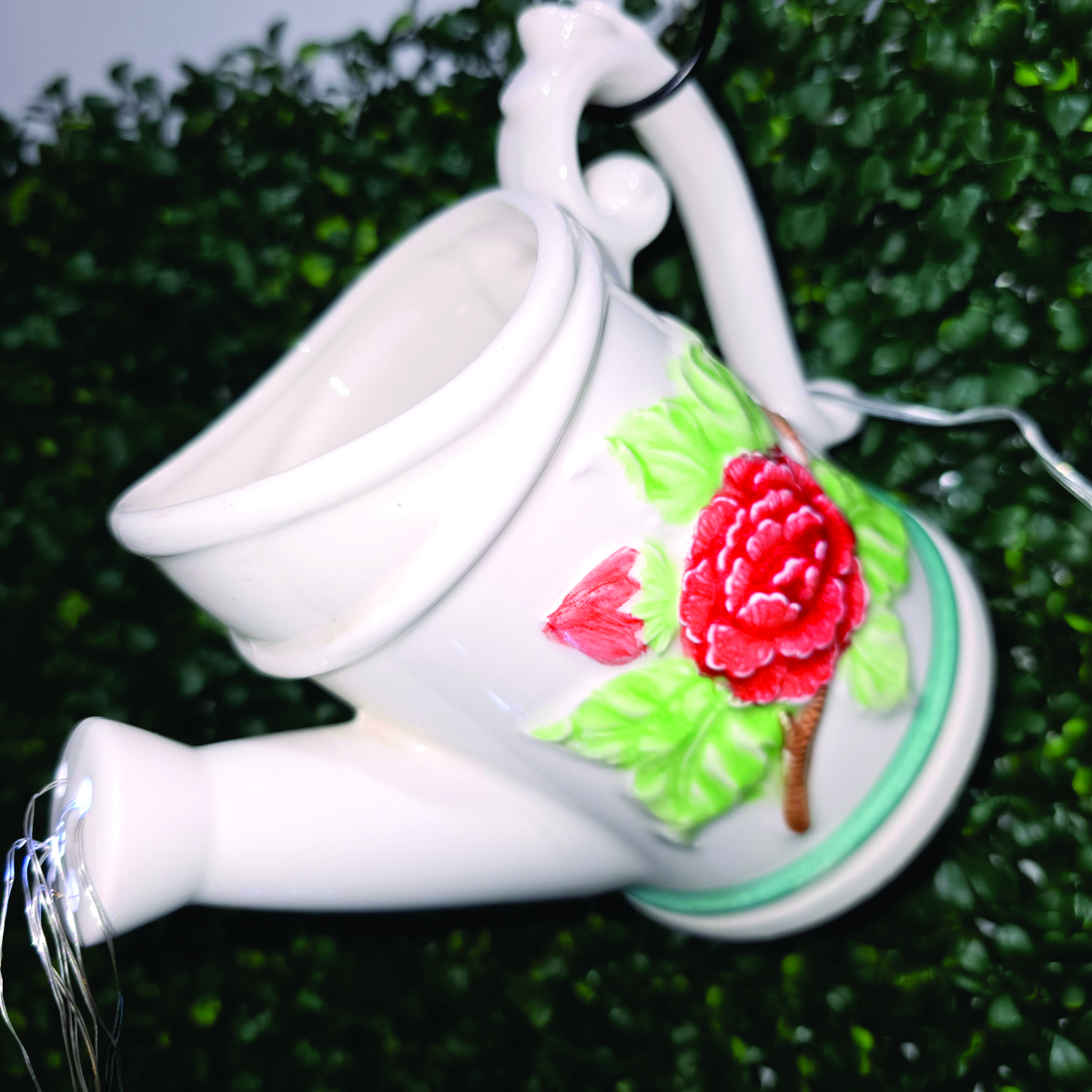 Everlasting Glow™ Solar Watering Can Garden Light – Image 2