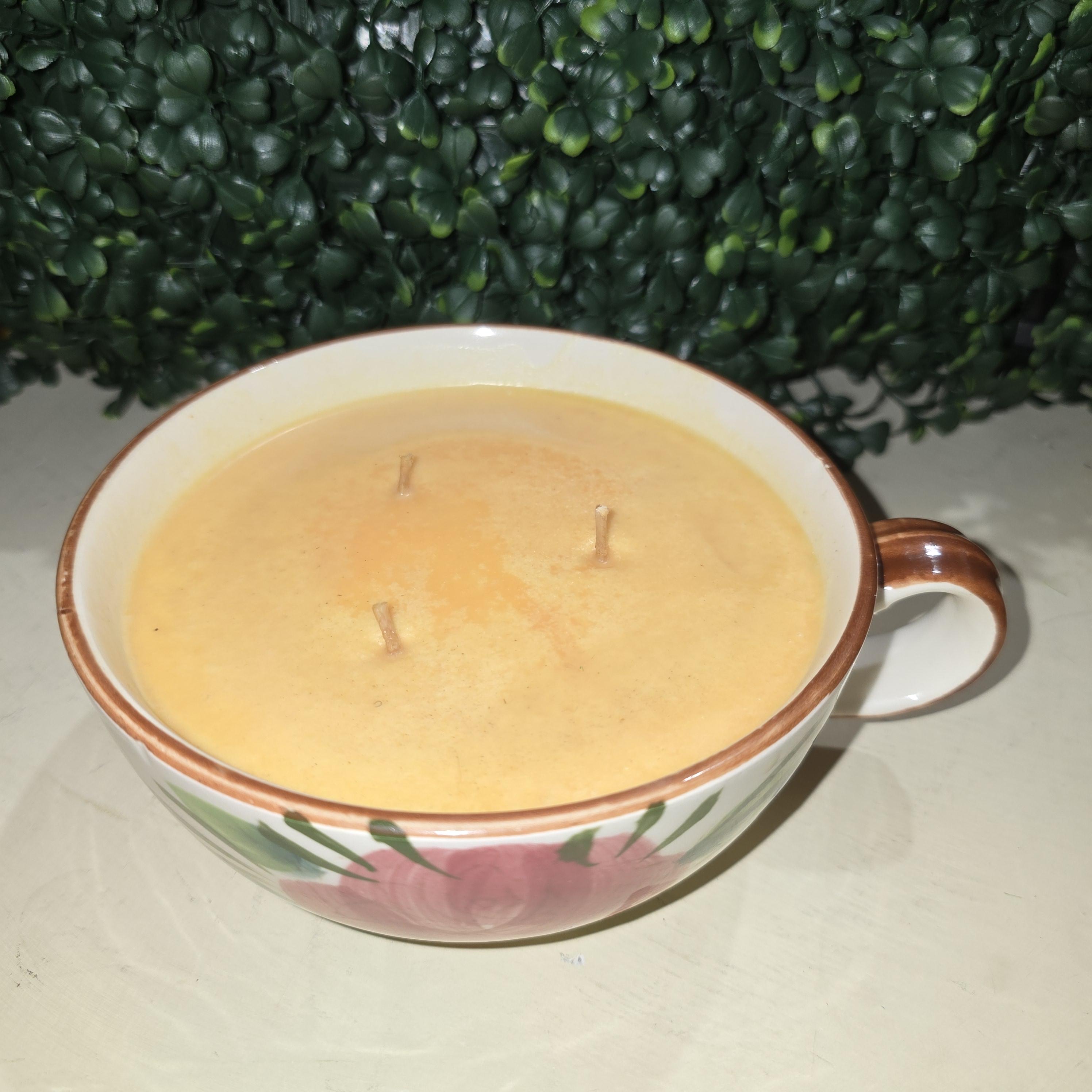 Garden Glow™ Cottage Bloom Three-Wick Citronella Soy Candle – Image 2