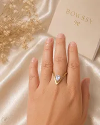  V-Shaped Solitaire Ring || Anti Tarnish || Stainless Steel || 18K Gold Plated || – Image 1