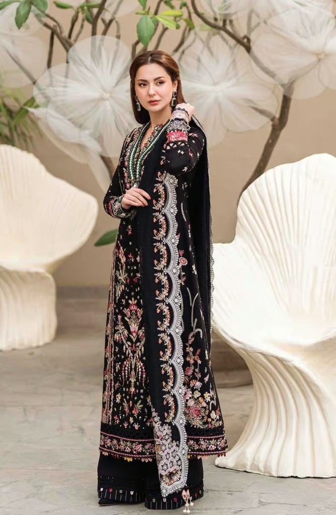 Qalamkar 3PC Embroidered Lawn Suit with Khaadi Net Dupatta – Image 4
