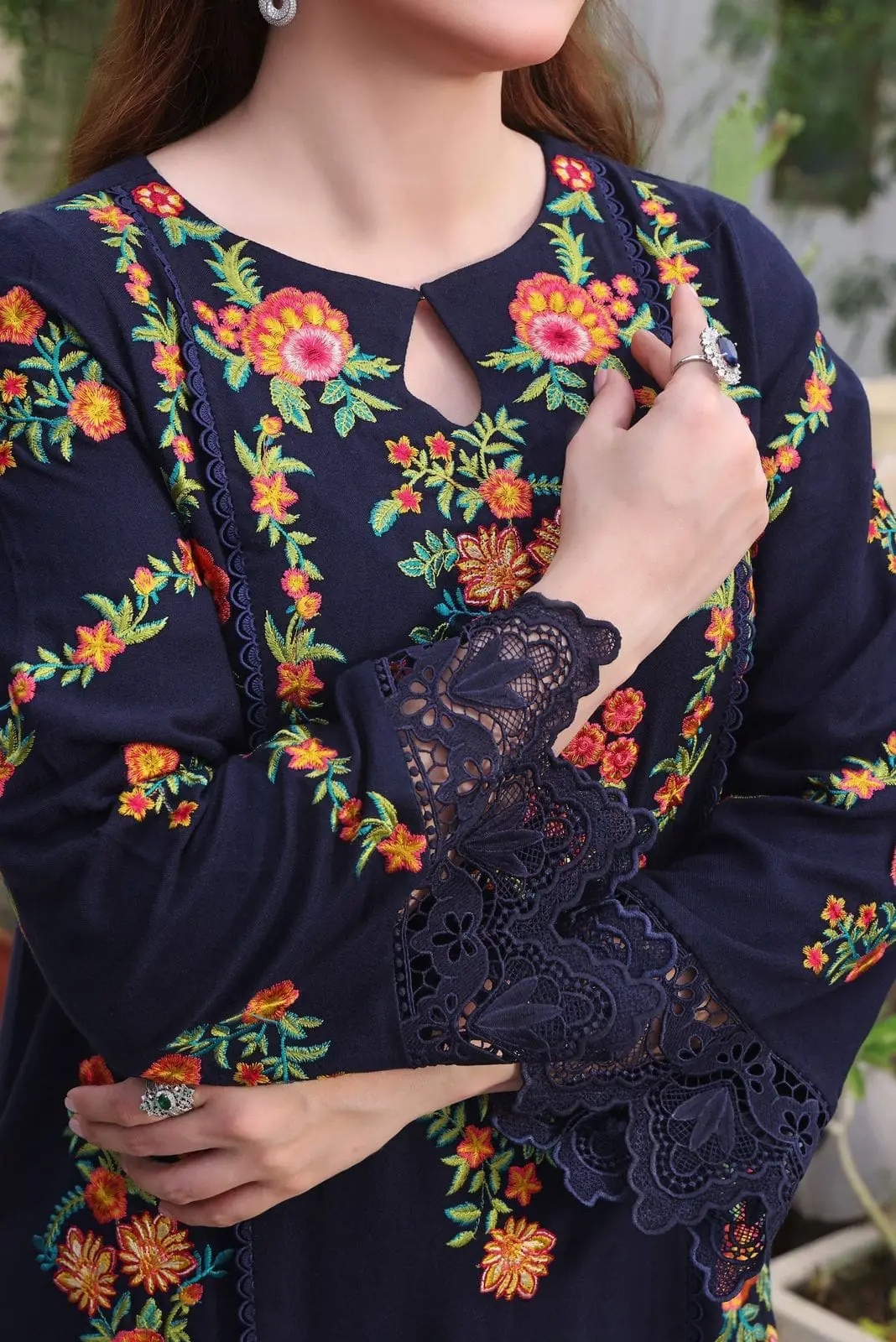 Aneelas 3 Piece Embroidered Lawn Suit – Image 3