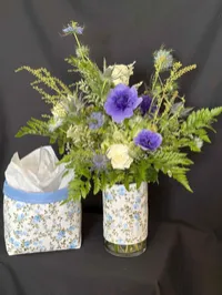 Blue Blossom Basket & Vase Wrap | Handmade Fabric Gift Set – Image 1