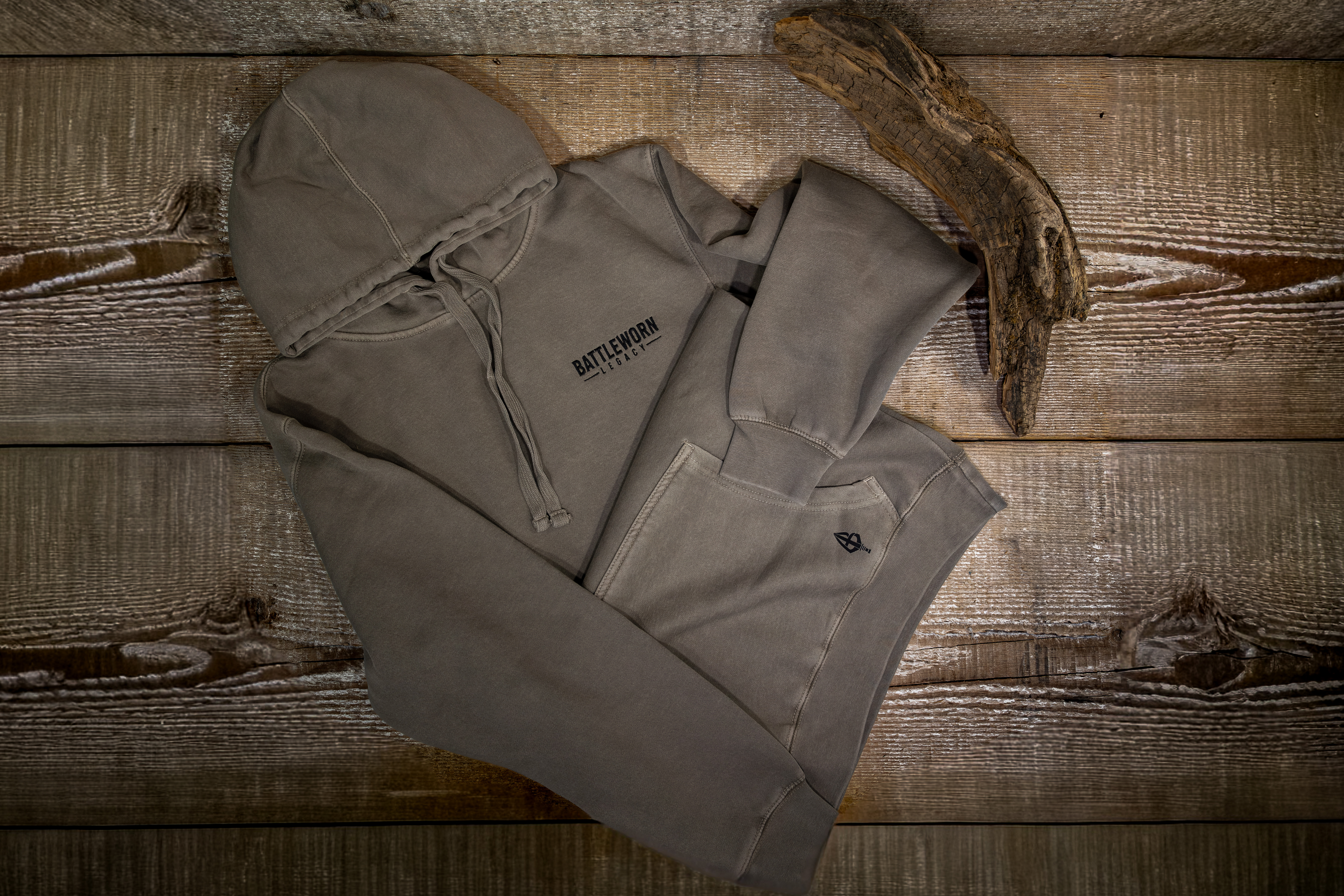 EMBROIDERED LEGACY HOODIE – Image 6