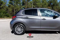 Peugeot 208 1.5 BlueHDi Signature ||2019||120000km||Gasóleo||Manual||102CV||Em Stock – Image 4