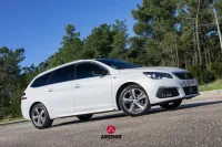 zzPeugeot 308 SW 1.5 BlueHDi GT EAT8||2020||120000km||Gasóleo||Automática de 8 velocidades||130CV||Vendido – Image 2
