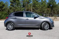 Peugeot 208 1.5 BlueHDi Signature ||2019||120000km||Gasóleo||Manual||102CV||Em Stock – Image 5