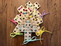 Cross Lacing Toy - He is Risen – Image 1