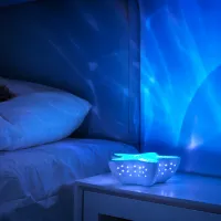 Lampara nocturna de proyección de estrellas y bajo el mar recargable – Image 4