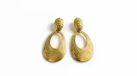 Gold Textured Geometric Earrings – Image 4