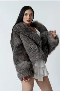 Anna silver fox – Image 1