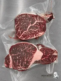 L'grow Wagyu Tenderloin MB 8-9 (Whole Piece) – Image 3