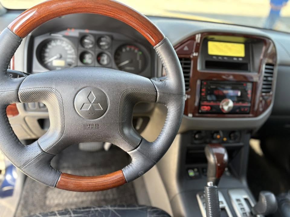 2004 Mitsubishi Pajero 4x4 – Image 6