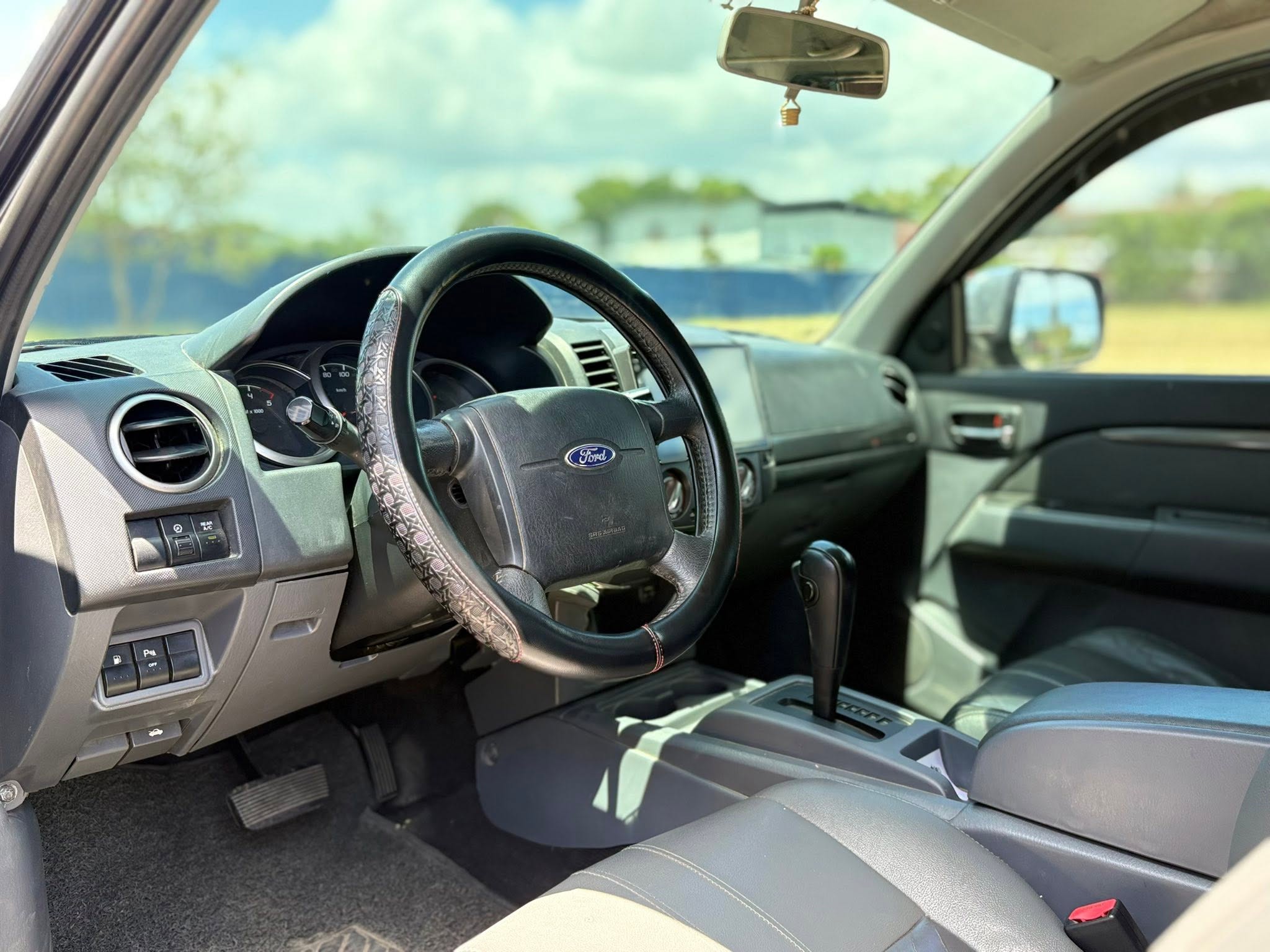 2014 Ford Everest Limited – Image 7