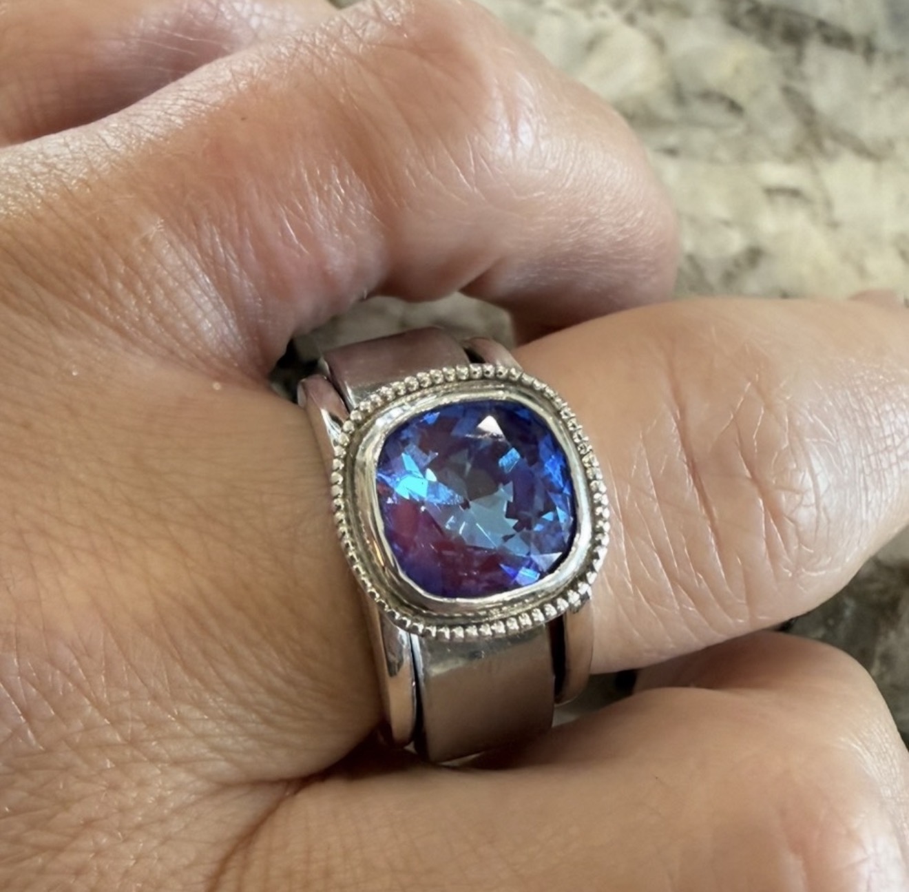 Classic Cushion Swarovski Milgrain Smart Ring Jacket – Image 3
