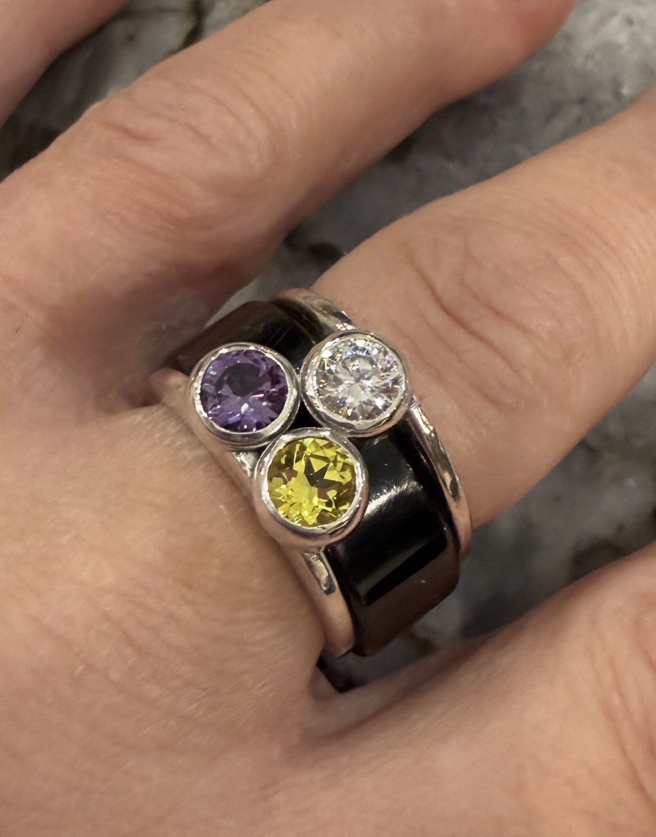3 Stone Birthstone Smart Ring Jacket – Image 3