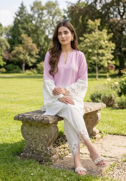 Lavender & White Ombre Lace Ensemble – 2-Piece Cotton Silk Tunic with Scalloped Tulip Pants – Image 3