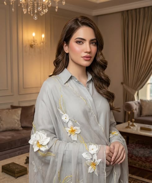 Dove Grey 3-Piece Silk Set with Canary Yellow Accents and 3D Floral Organza Dupatta – Image 3