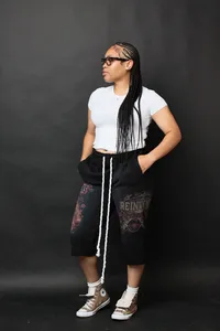 Women's 3/4 Graphic Shorts – Image 4