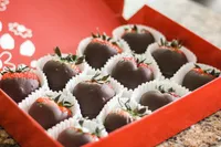 Chocolate Dipped Strawberries – Image 2