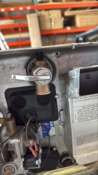 Suburban 4 Gallon Water Heater – Image 4