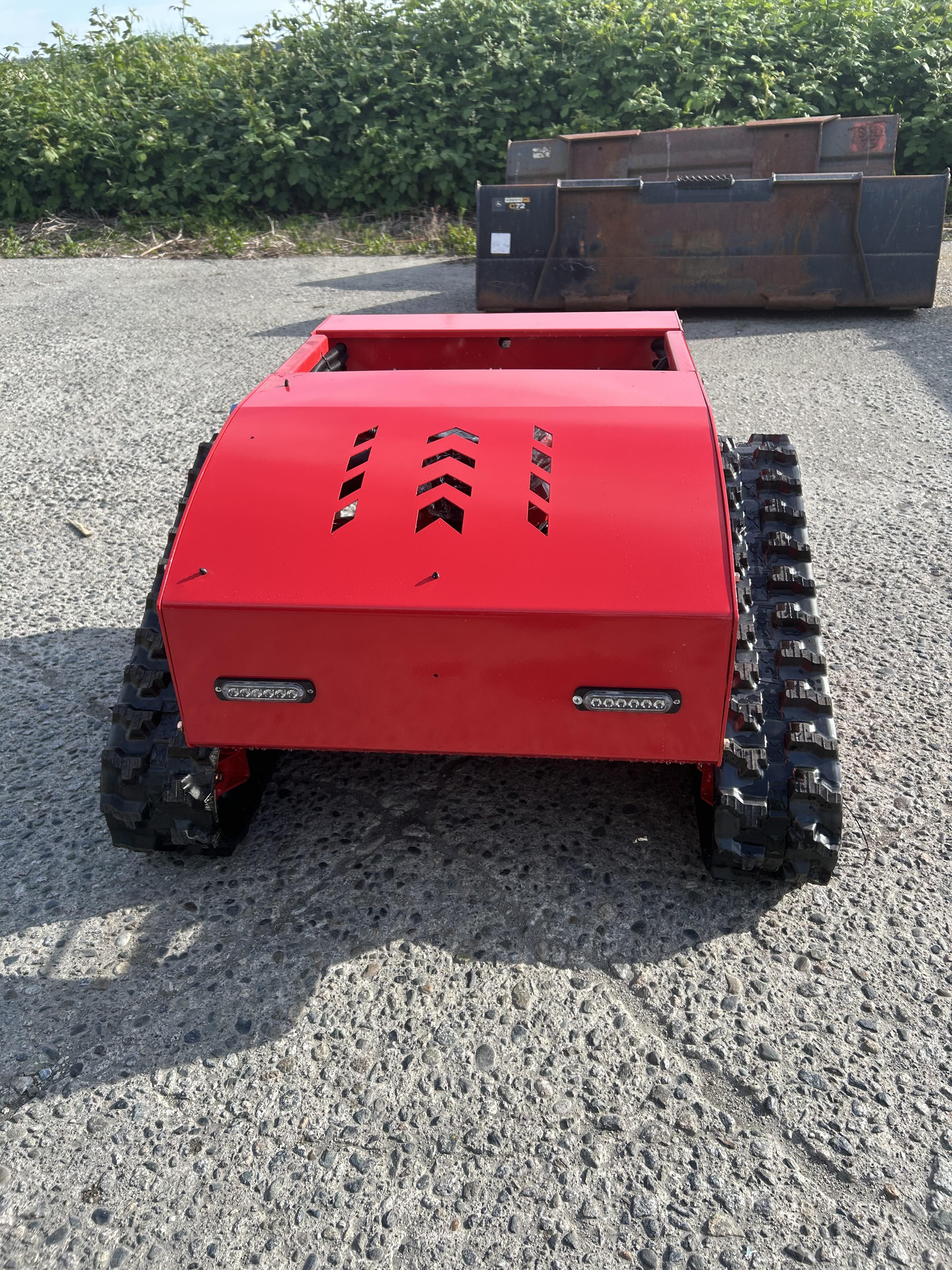 REMOTE CONTROL RUBBER TRACKED LAWN MOWER – Image 2