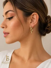  18k Gold Earring  – 2.1g