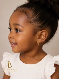 18k Gold Children Earring 1.4g – Image 1