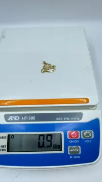 18k Gold Pendant 0.9g  – Image 2
