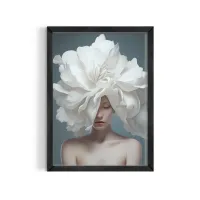 Cuadro Retrato Mujer con Peonía Blanca – Estilo Surrealista Elegante – 30x40cm, Café medio