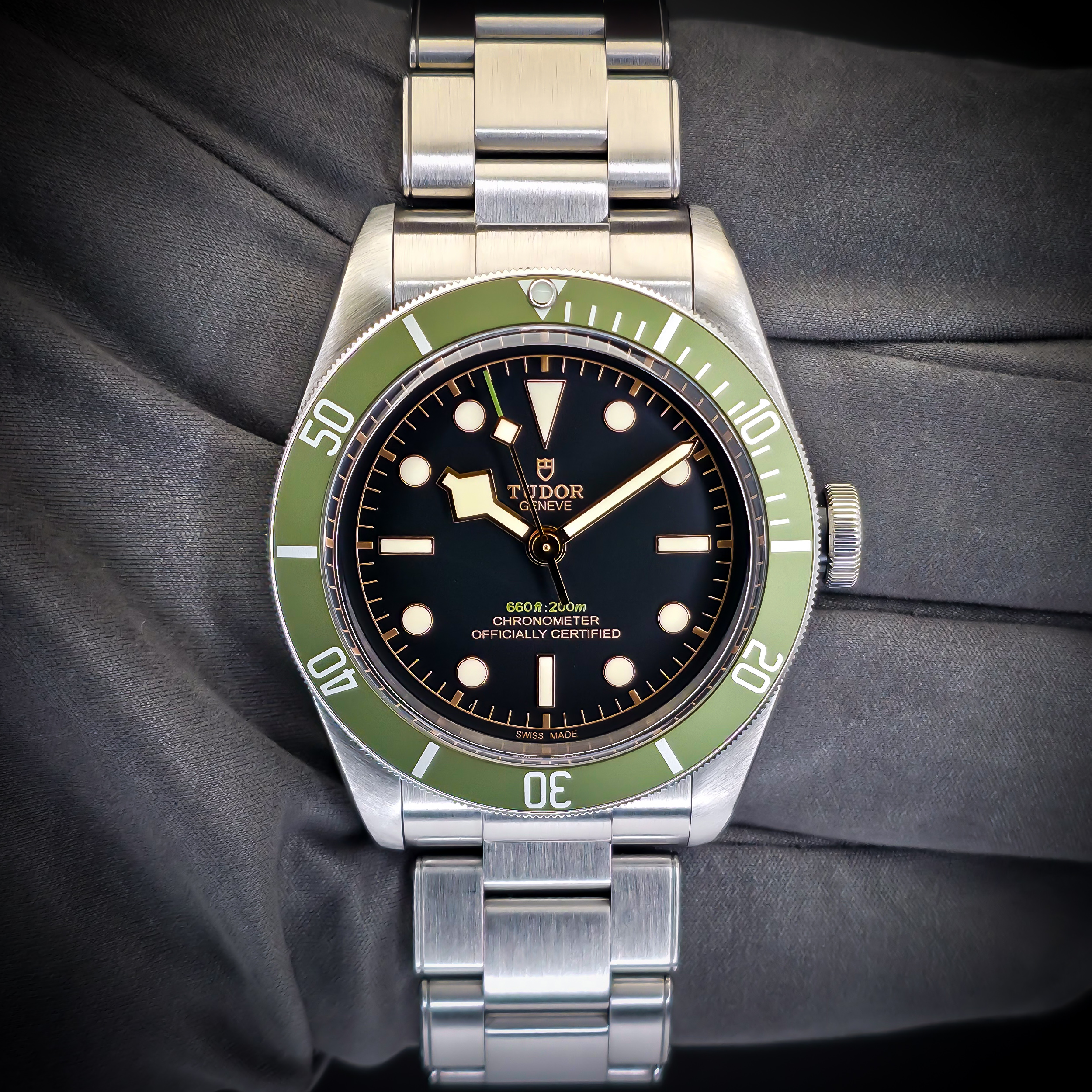 TUDOR BLACK BAY “HARRODS” | REF. 79230G | 41MM | 2018 | GREEN BEZEL | FULL SET – Image 3