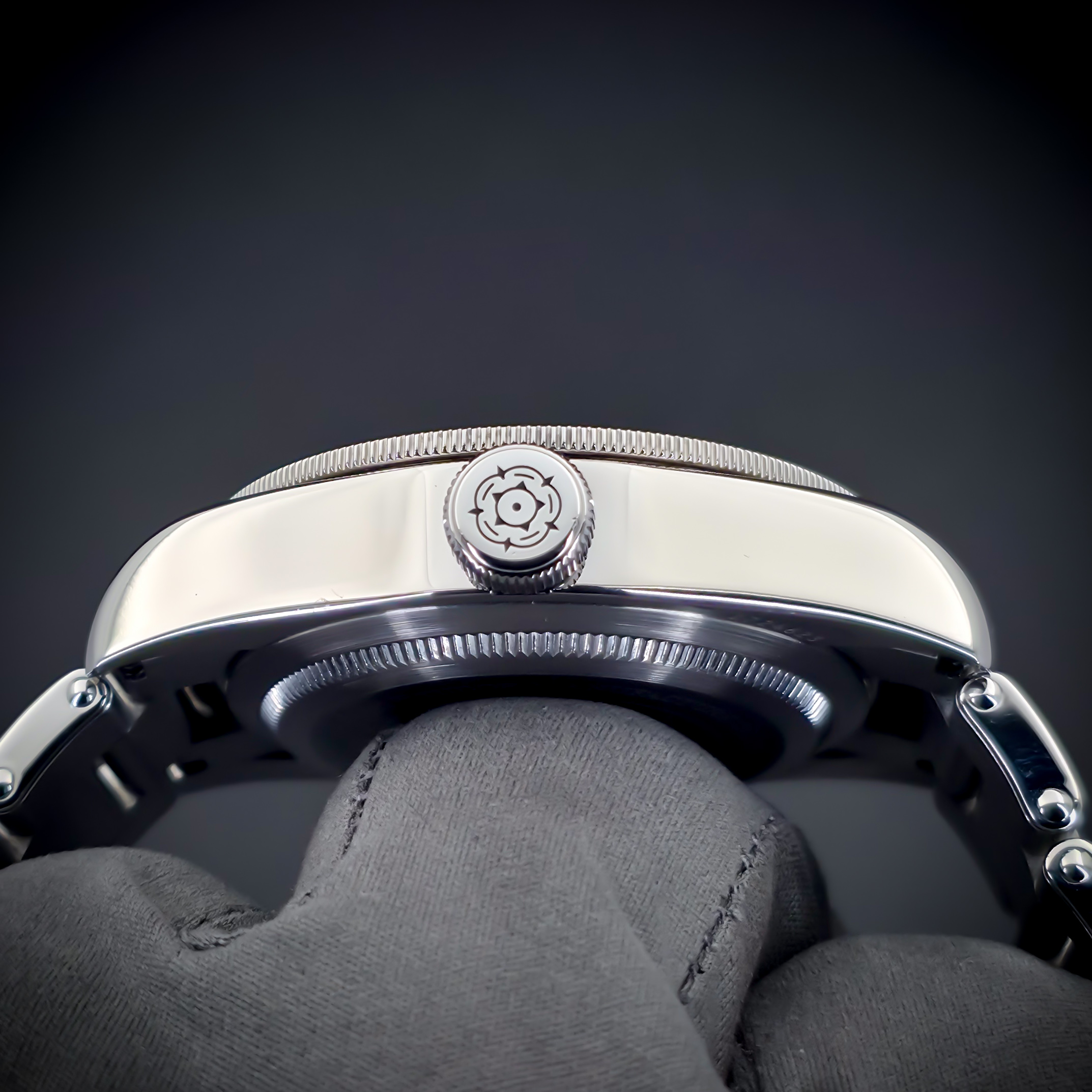 TUDOR BLACK BAY “HARRODS” | REF. 79230G | 41MM | 2018 | GREEN BEZEL | FULL SET – Image 4